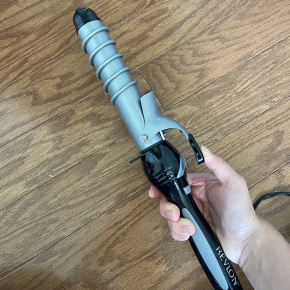 Revlon Other - Revlon Curling Iron